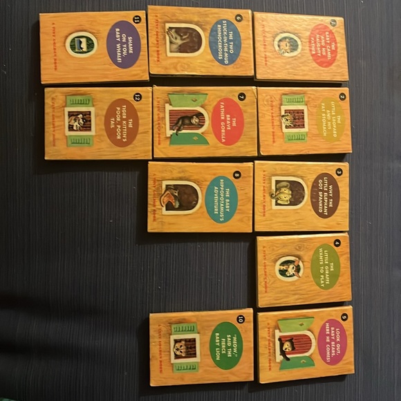 Tiny Golden Book Library - Picture 3 of 12